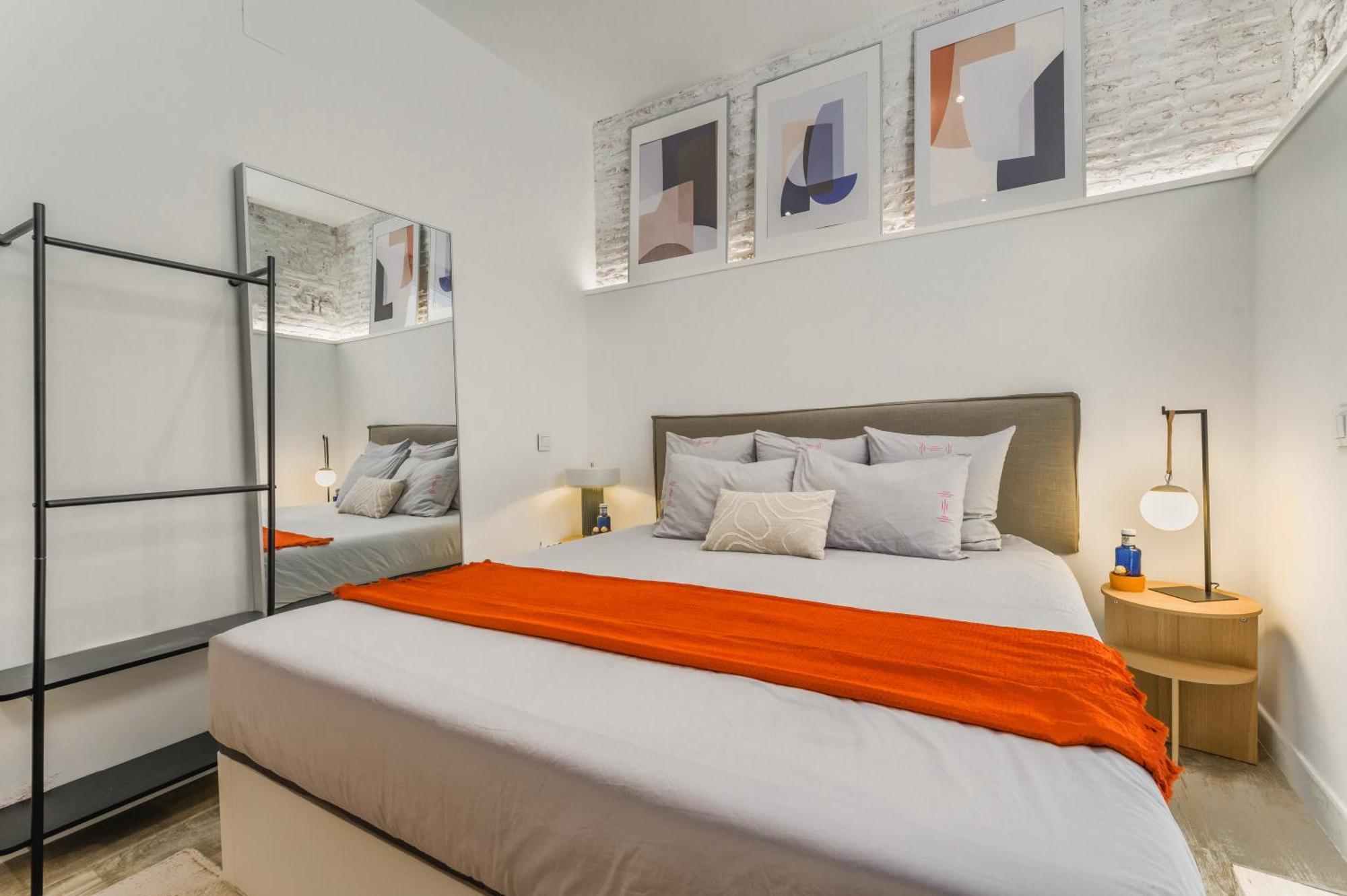 3min Walk - Retiro & Atocha - Luxury District And Desk Apartamento Madrid