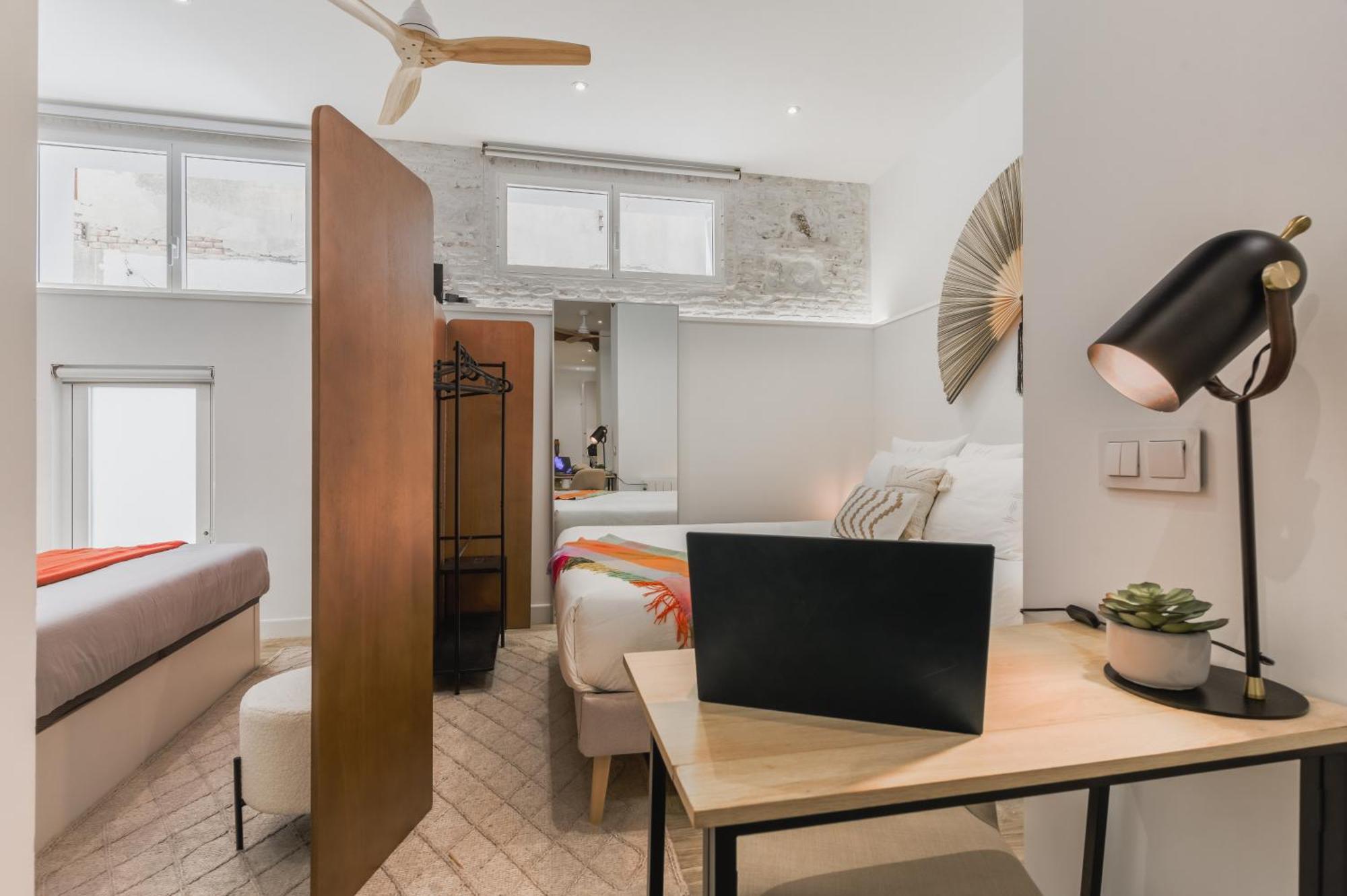 Apartamento 3min Walk - Retiro & Atocha - Luxury District And Desk Madrid